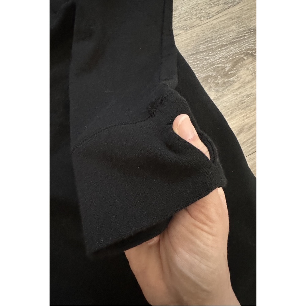 Ingrid & Isabel Black Maternity Hoodie - Picture 4 of 5